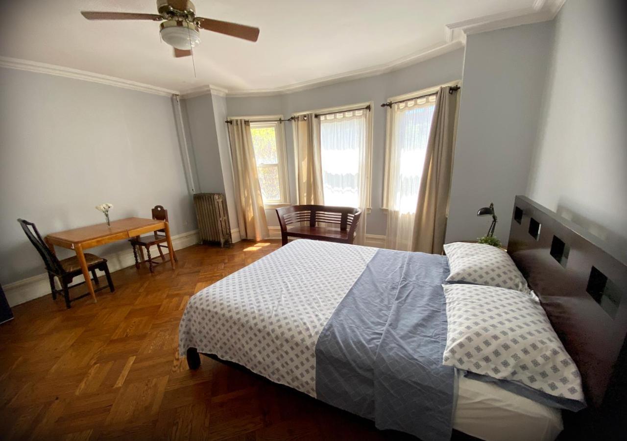 Spacious Bedroom In A Brooklyn House Shared With Host New York Eksteriør bilde