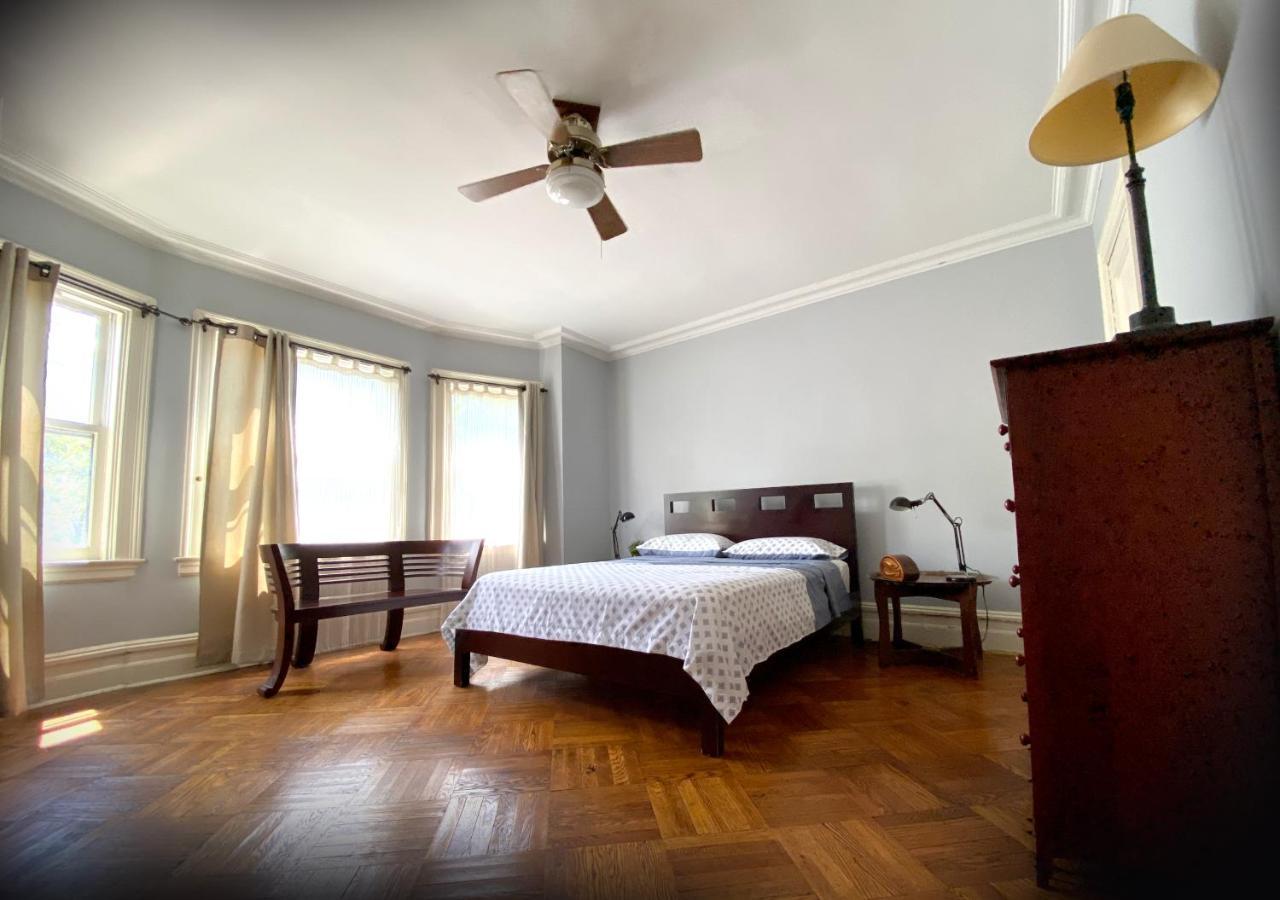Spacious Bedroom In A Brooklyn House Shared With Host New York Eksteriør bilde